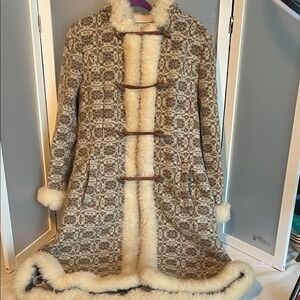 Vtg 70’s ice wool Icelandic wool blend coat w/sheep wool trim hooded w/pockets S